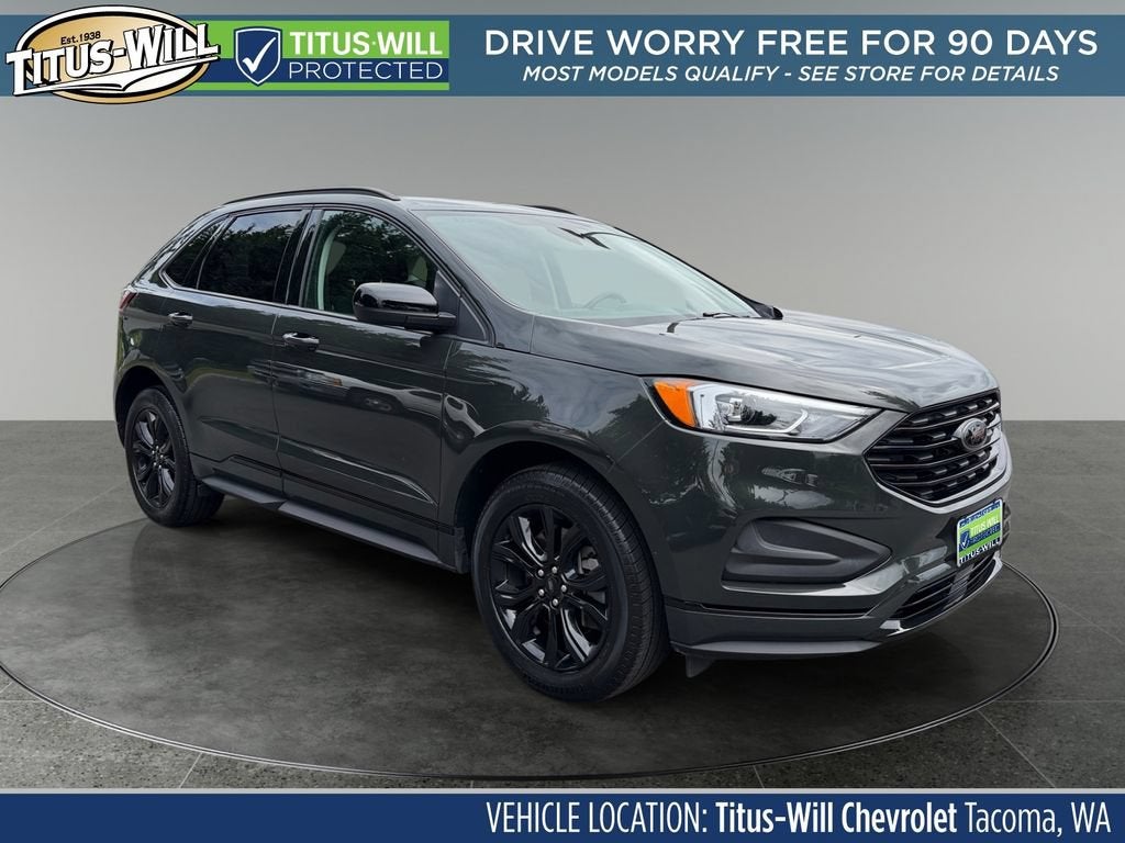 2024 Ford Edge SE in Green — front three-quarter view