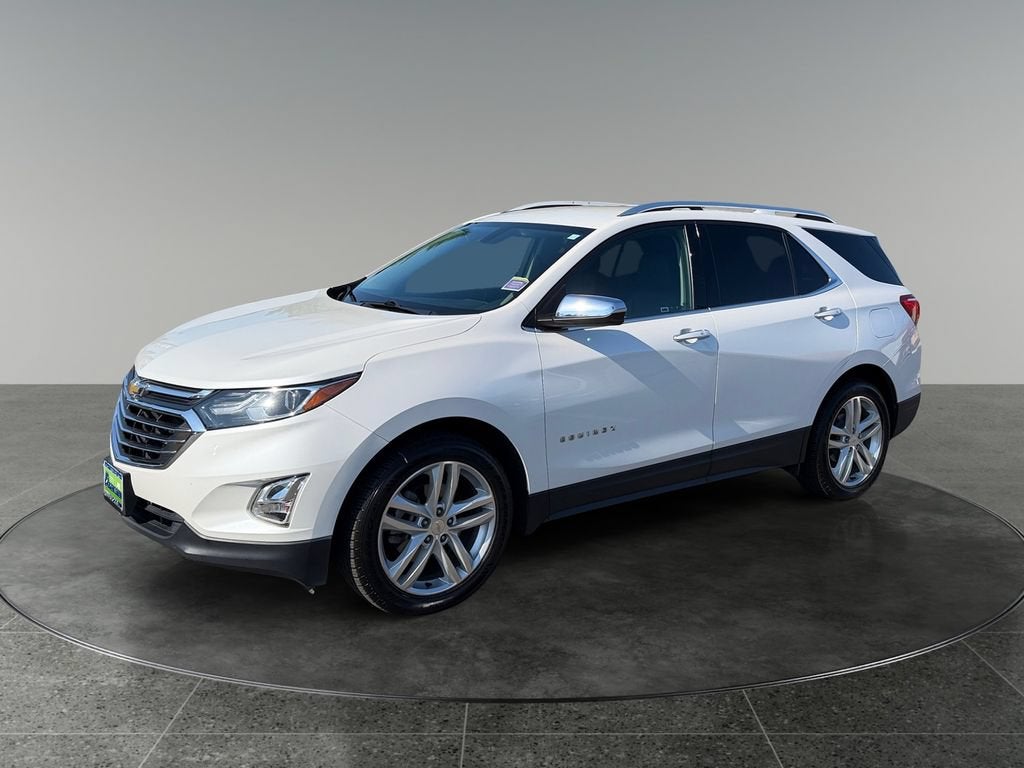 2019 Chevrolet Equinox — rear three-quarter view