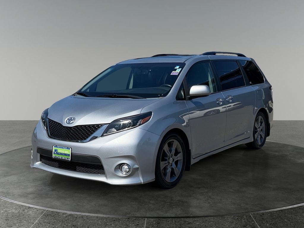 2015 Toyota Sienna — rear three-quarter view