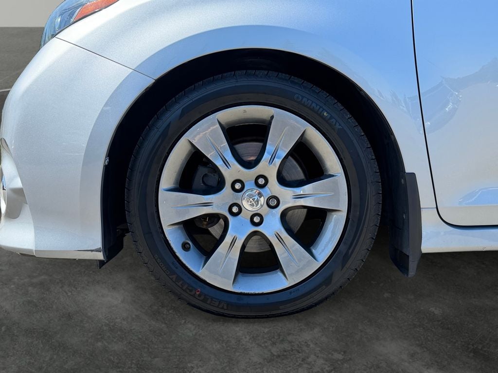 2015 Toyota Sienna — interior view