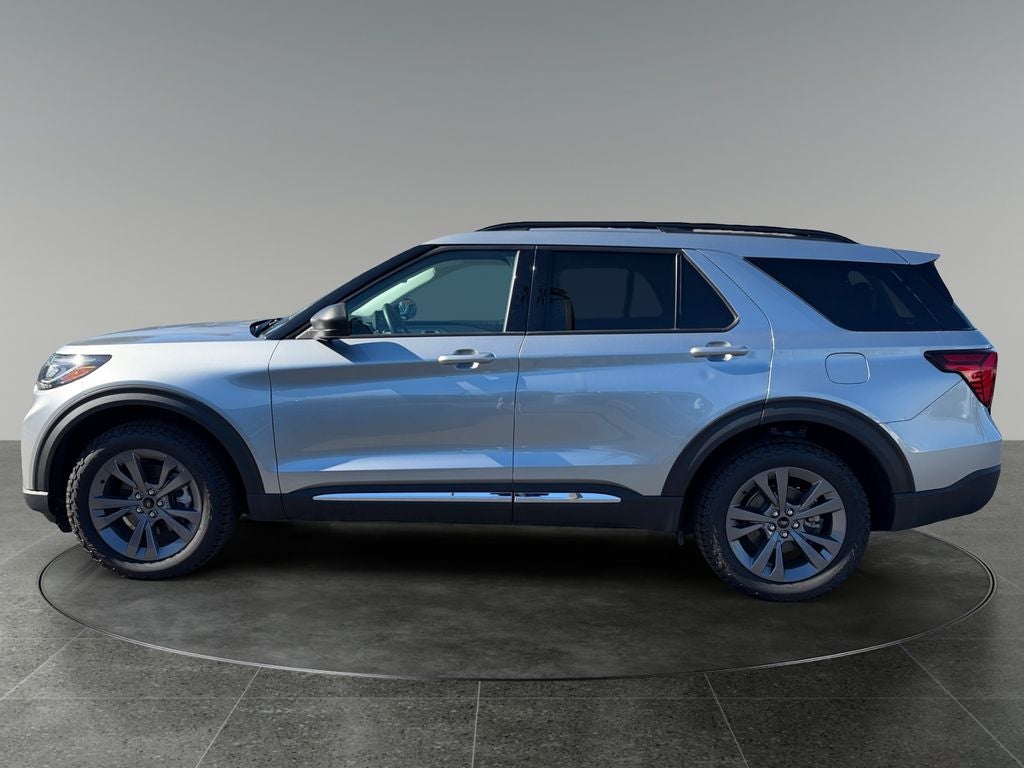 2025 Ford Explorer — detail view