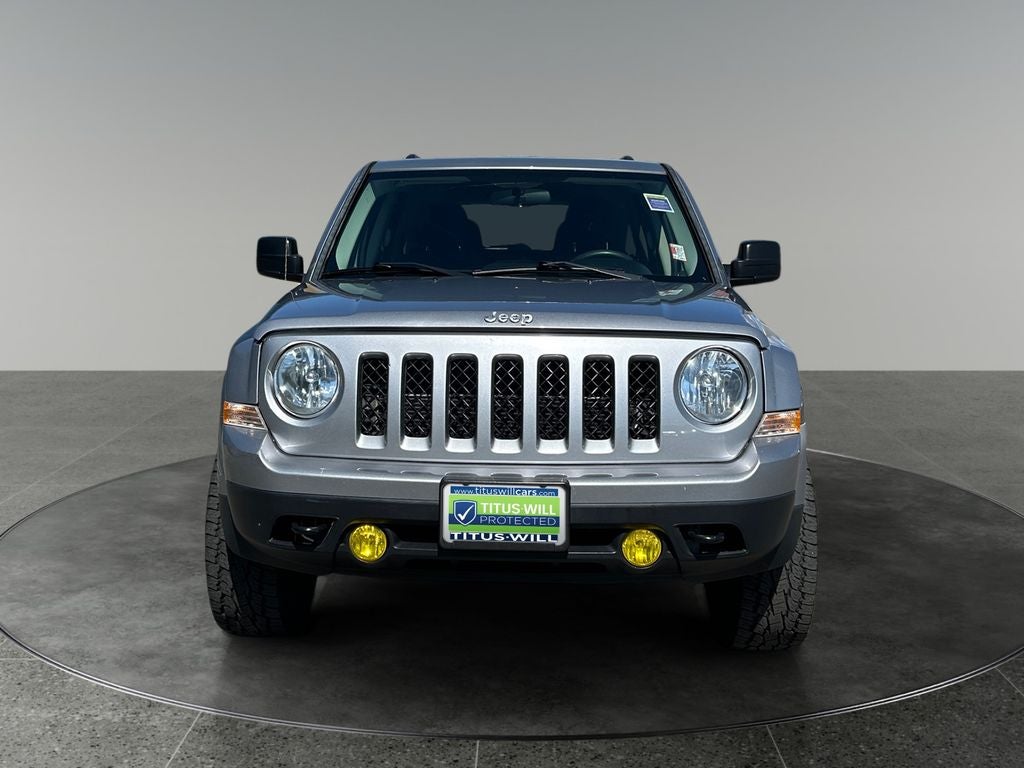 2015 Jeep Patriot — side profile view