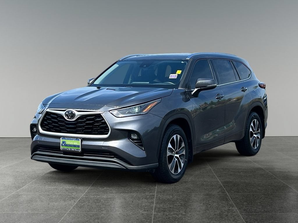 2021 Toyota Highlander — rear three-quarter view